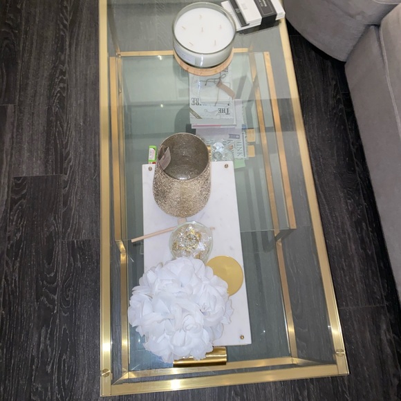 Coffee table - Picture 4 of 5